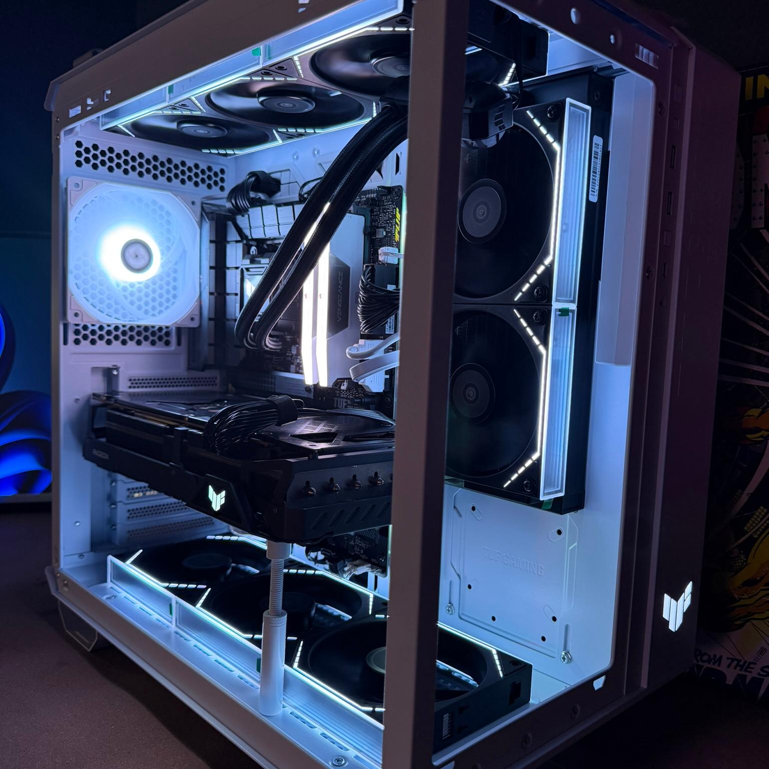 "ARCTIC TUF" 1440P BEAST | RX 6700XT 12GB - Intel i5 13400F | 32GB DDR5 | 2TB Storage | WIFI