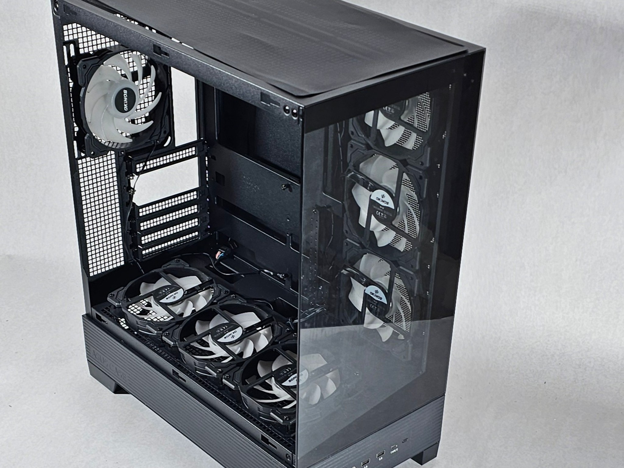 PC Case with Tempered Glass w\ 7 RGB Fans