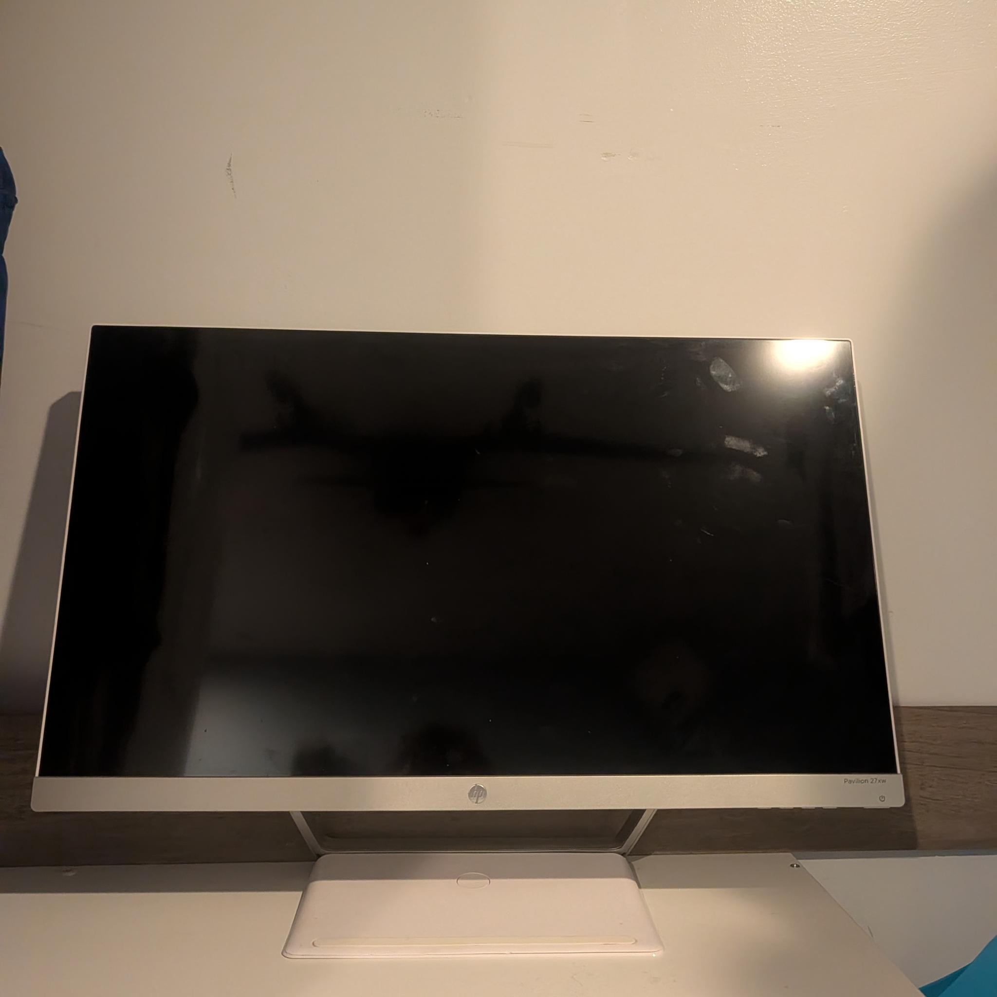 HP Pavilion 27xw Monitor With CABLE