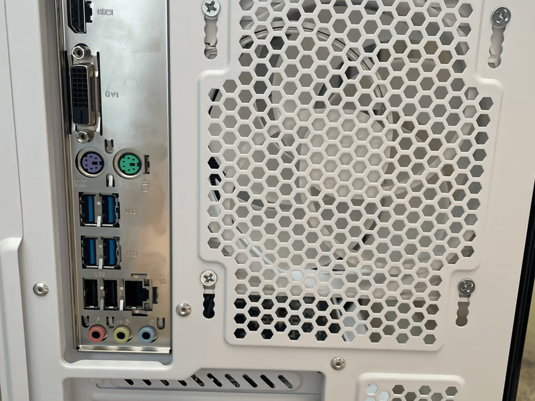 Custom Gaming PC (2700x / 1060 6GB)