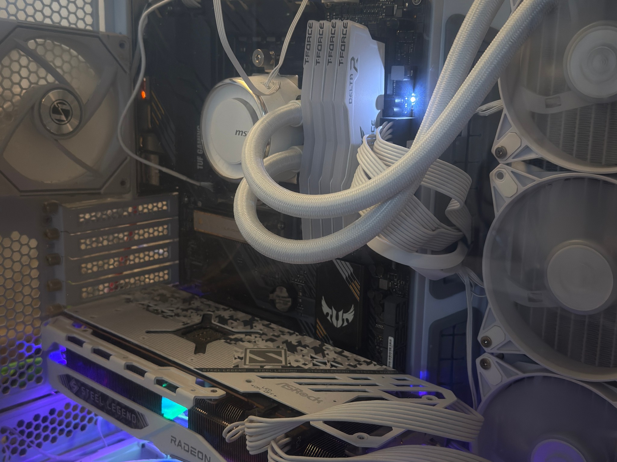 Radeon RX 7800 XT Custom Gaming PC - Ryzen 9 5900X