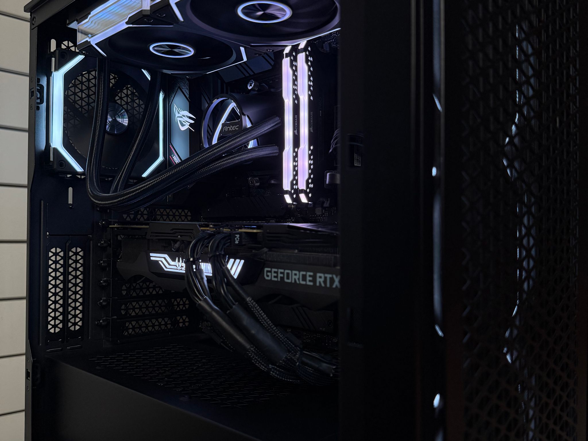 🖤 “Obsidian” — High-End Gaming PC | RTX 3080 Ti 12GB | Ryzen 7 5800X | 32GB Ram