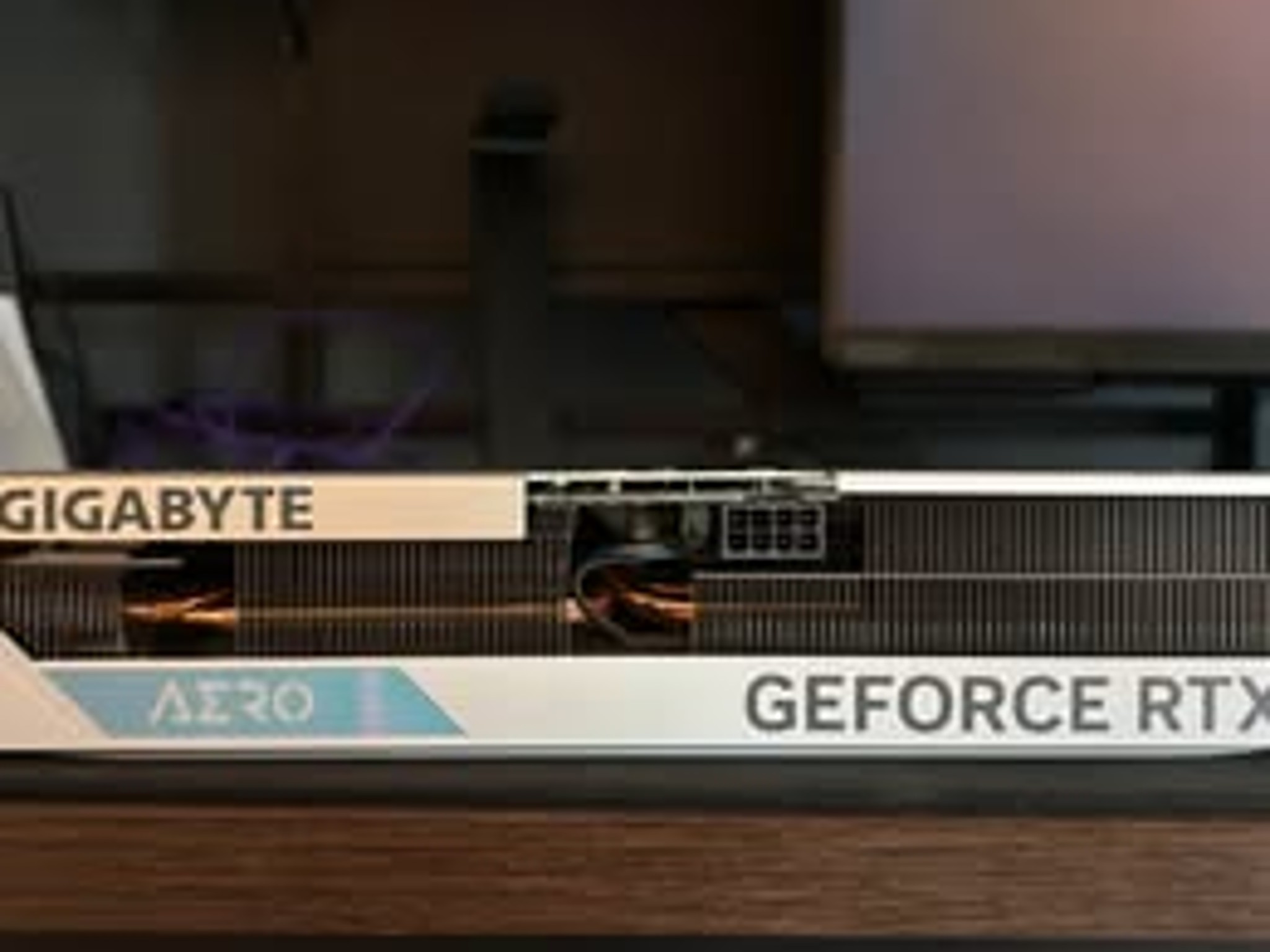 🔥 Aero White 4060 TI 8GB