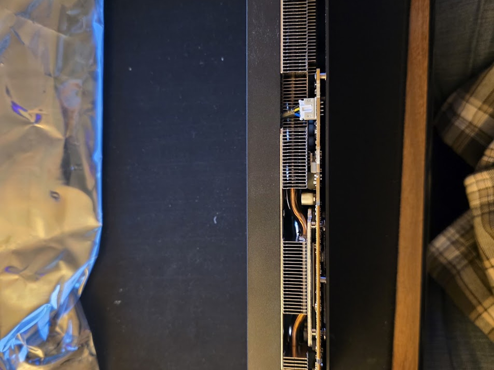 AMD Radeon PowerColor Reaper RX 9070 16gb