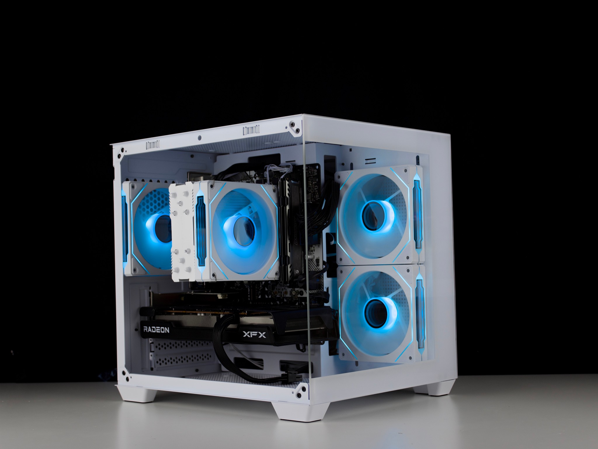 🧊❄️🧊 White Gaming PC – RX 6600, Ryzen 5 3600, 16GB RAM, 512GB SSD - WiFi, BlueTooth