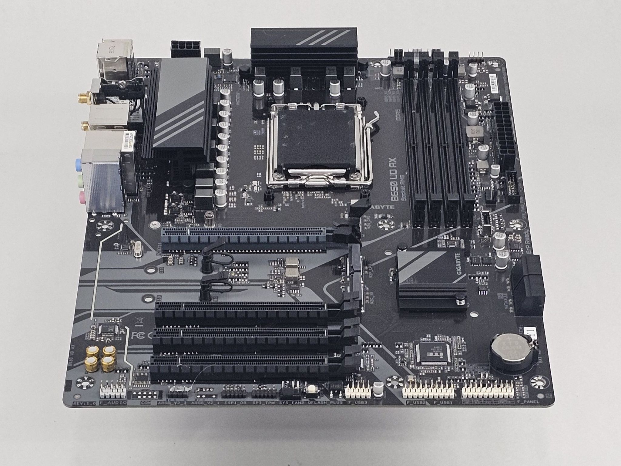 Gigabyte B650 UD AX AMD AM5 DDR5 ATX Motherboard