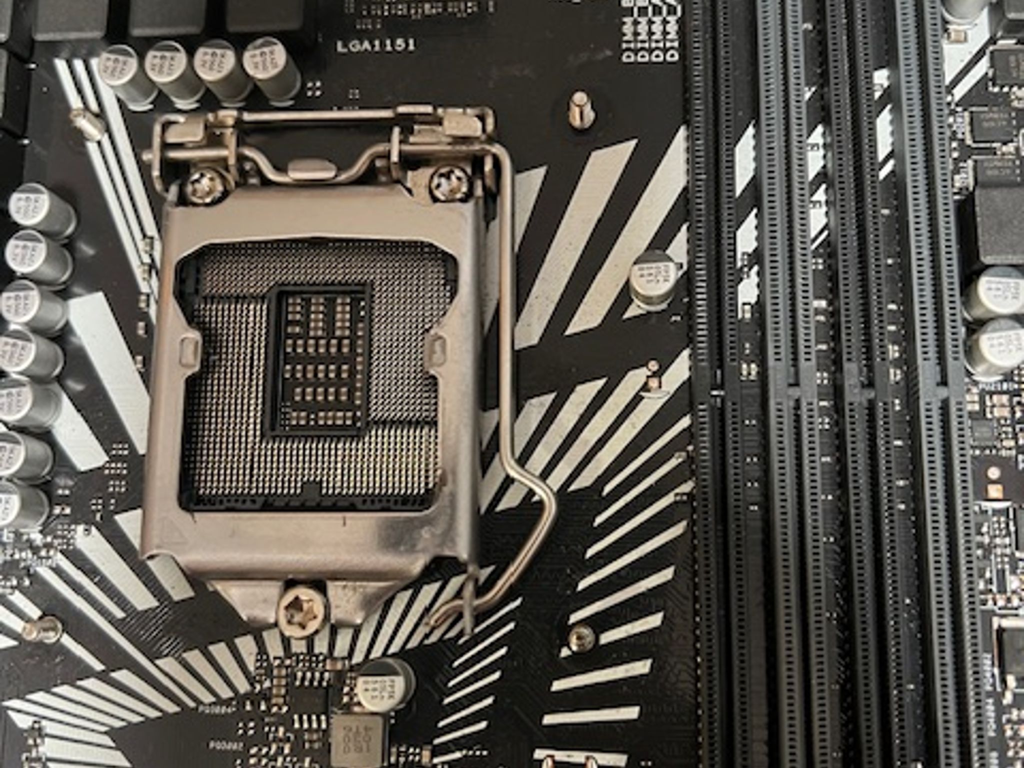 ASUS Prime Z390-P LGA 1151 (300 Series) Intel Z390 SATA 6Gb/s ATX Intel Motherboard
