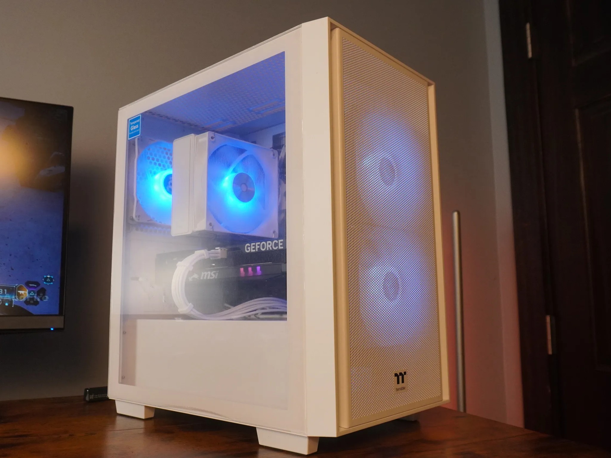 🤍AESTHETIC🤍 1440/1080p NEW GEN GAMING MACHINE 💚RTX 5060 💙 i5 12400f | 32GB | 1TB | WIFI