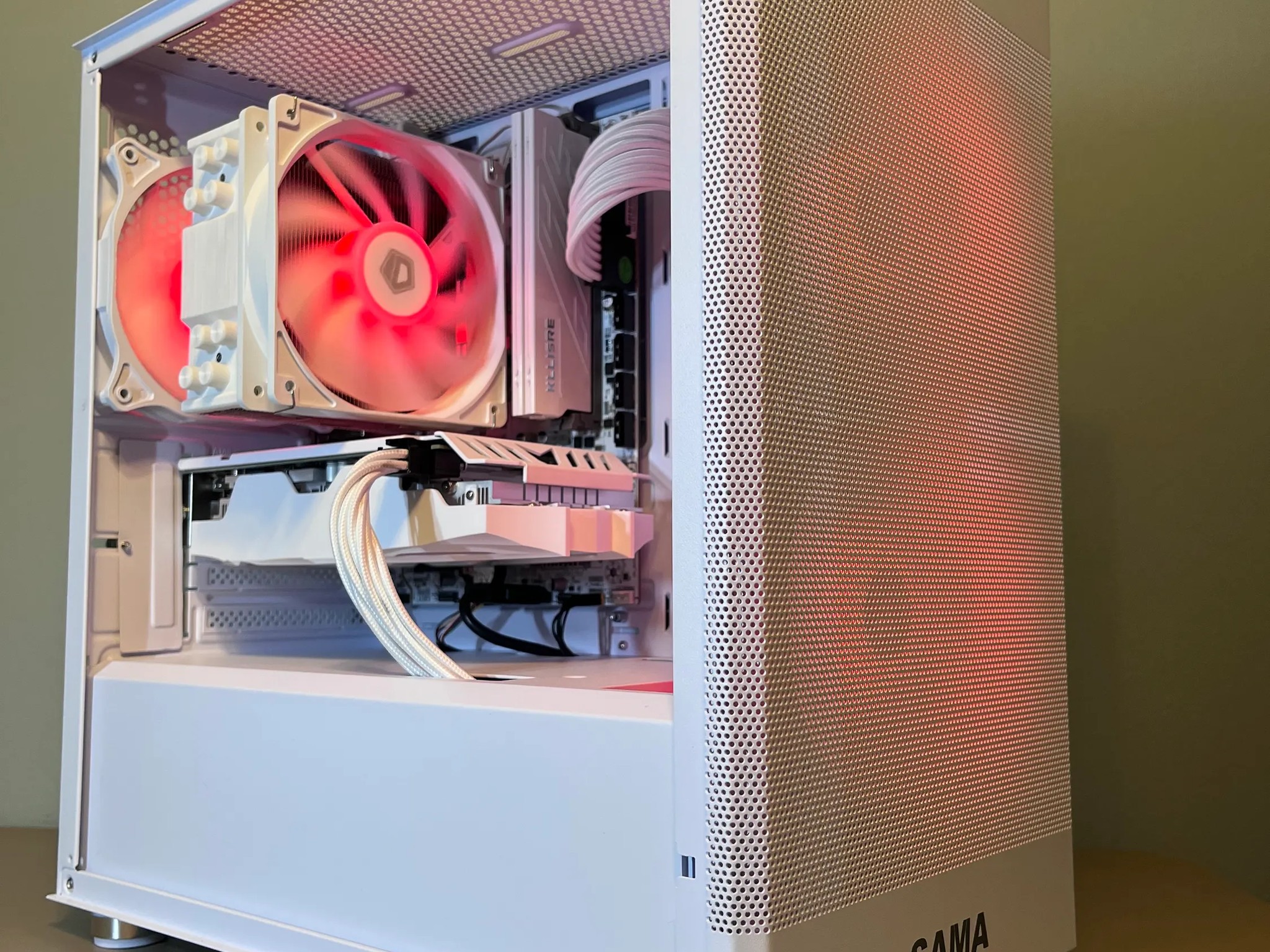 ⚪⚪ White Gaming PC⚪AMD RX 5500 XT 8GB⚪Ryzen 3 3100⚪16GB DDR4⚪500GB NVME