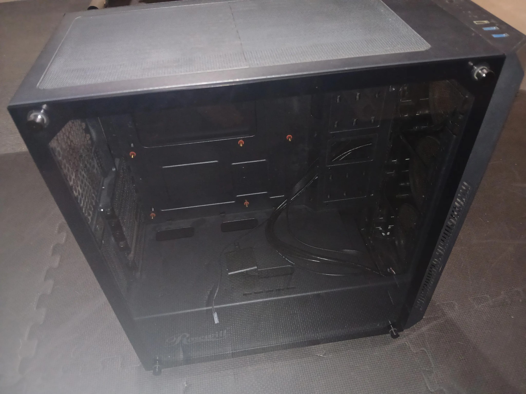 Rosewill ATX Mid Tower Gaming PC Computer Case Spectra D100