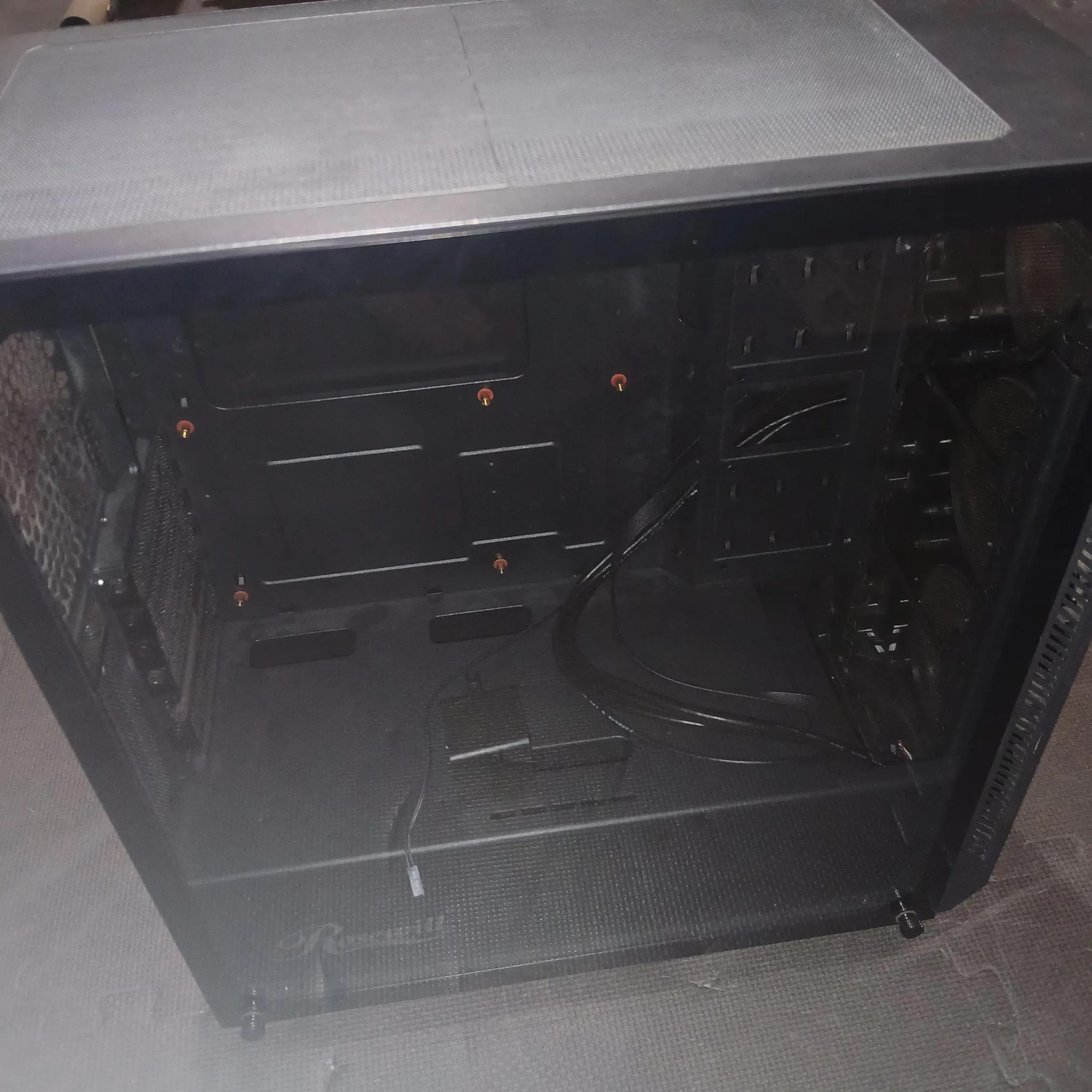 Rosewill ATX Mid Tower Gaming PC Computer Case Spectra D100