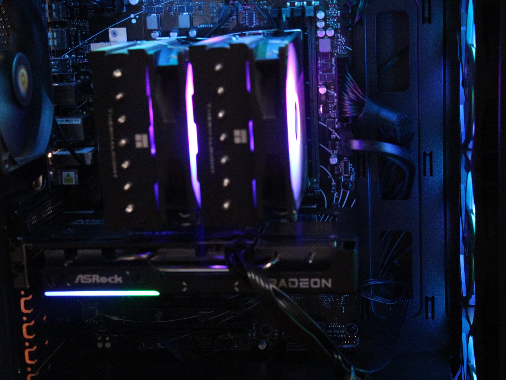9060 XT OC 16GB / R5 7600X / 16GB DDR5 6000 CL34 / 1TB NVME SSD / RGB / Win11 PRO