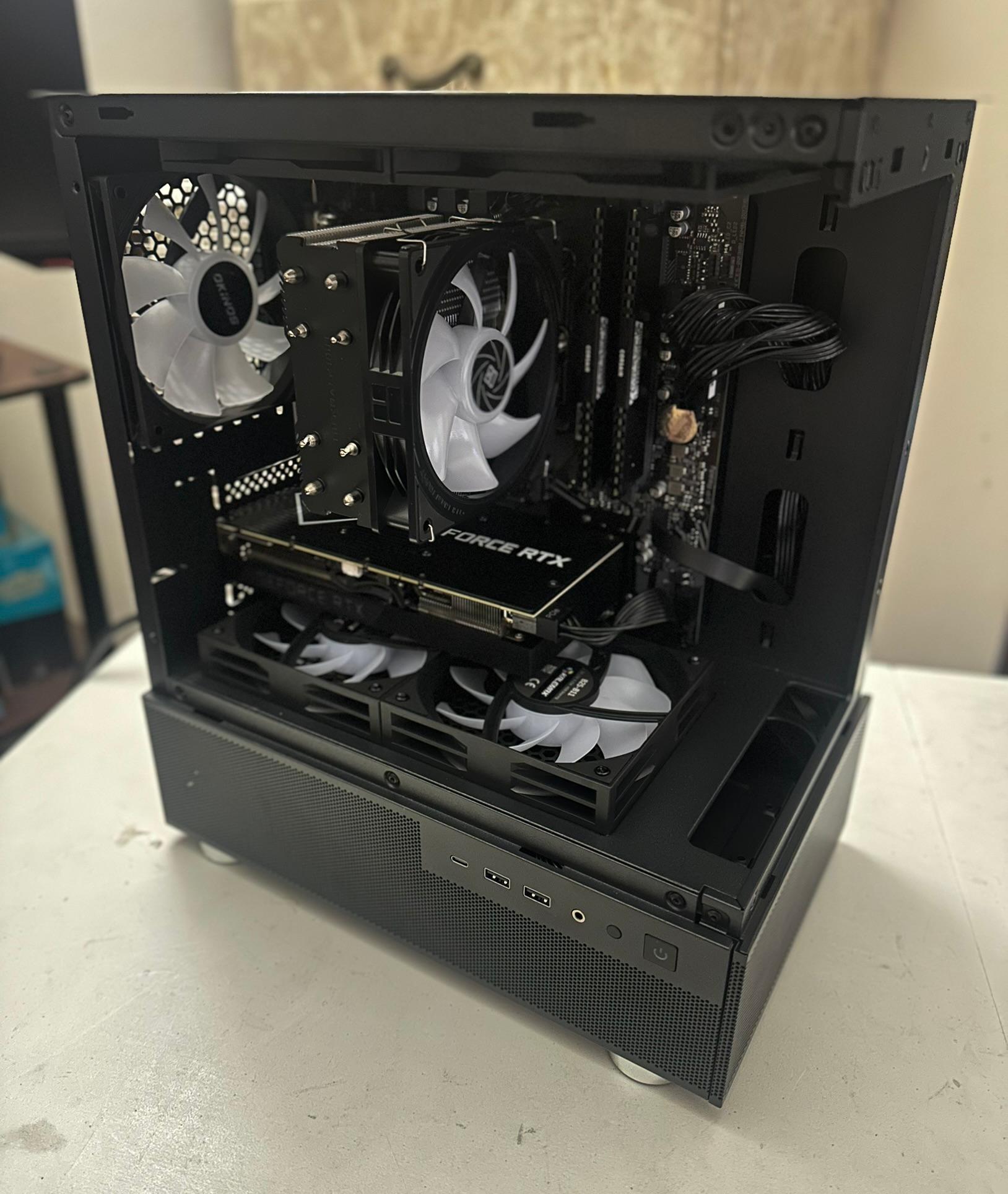 Ryzen 5 5500 / RTX 3060 Ti / 512GB NVME / 16GB RAM
