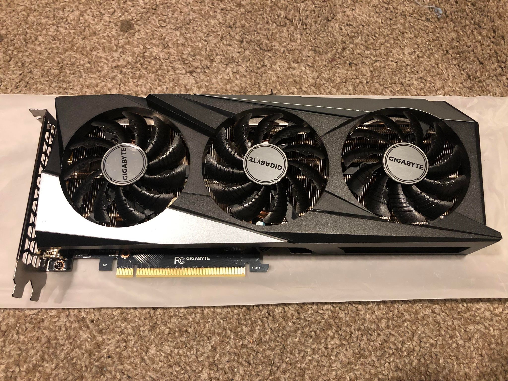 Gigabyte RTX 3060 12 GB Gaming OC rev 2.0