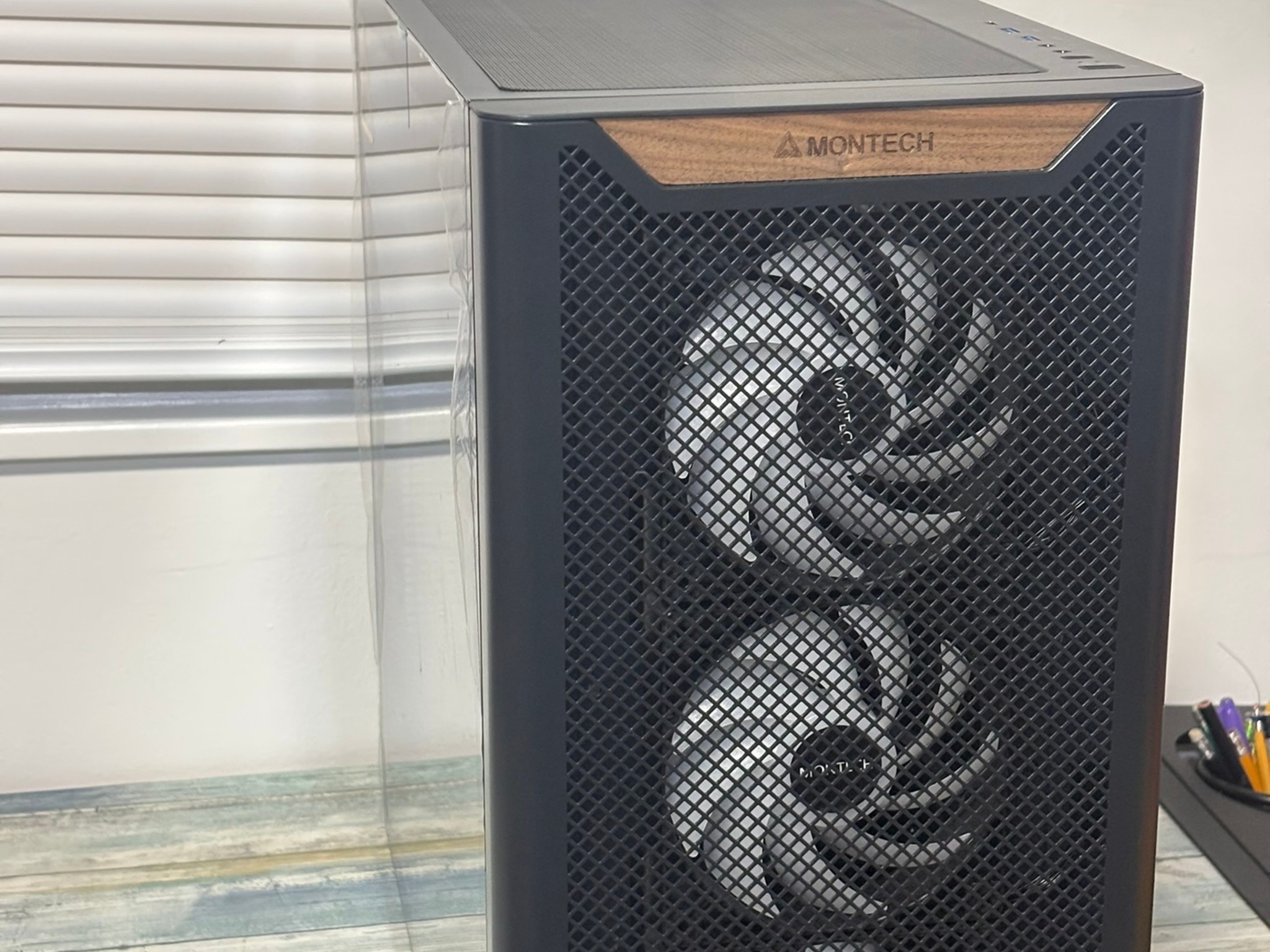 Stealth Build RX 9070 XT Ryzen 7 9800X3D