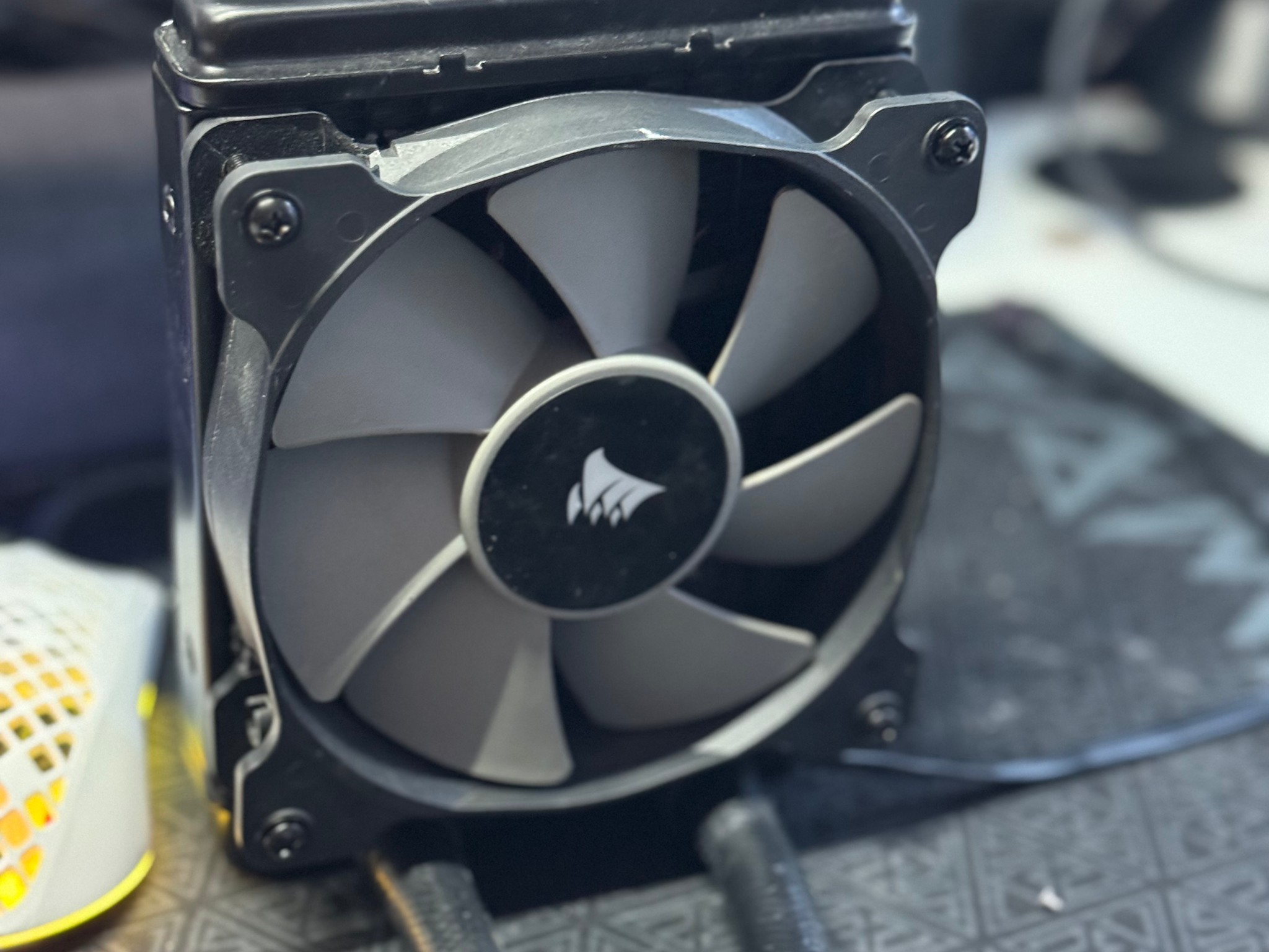 Corsair H60 120mm All-in-One CPU Cooler