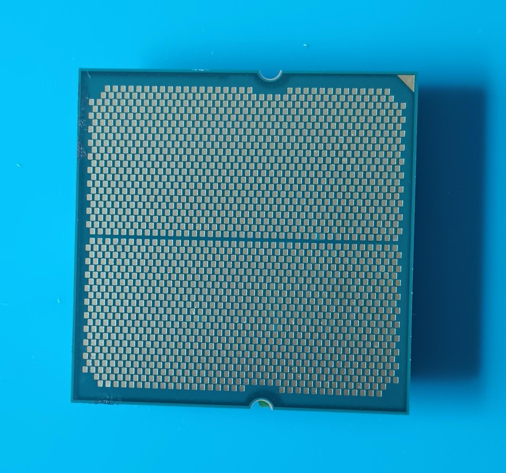AMD Ryzen 7 7800X3D *see description*