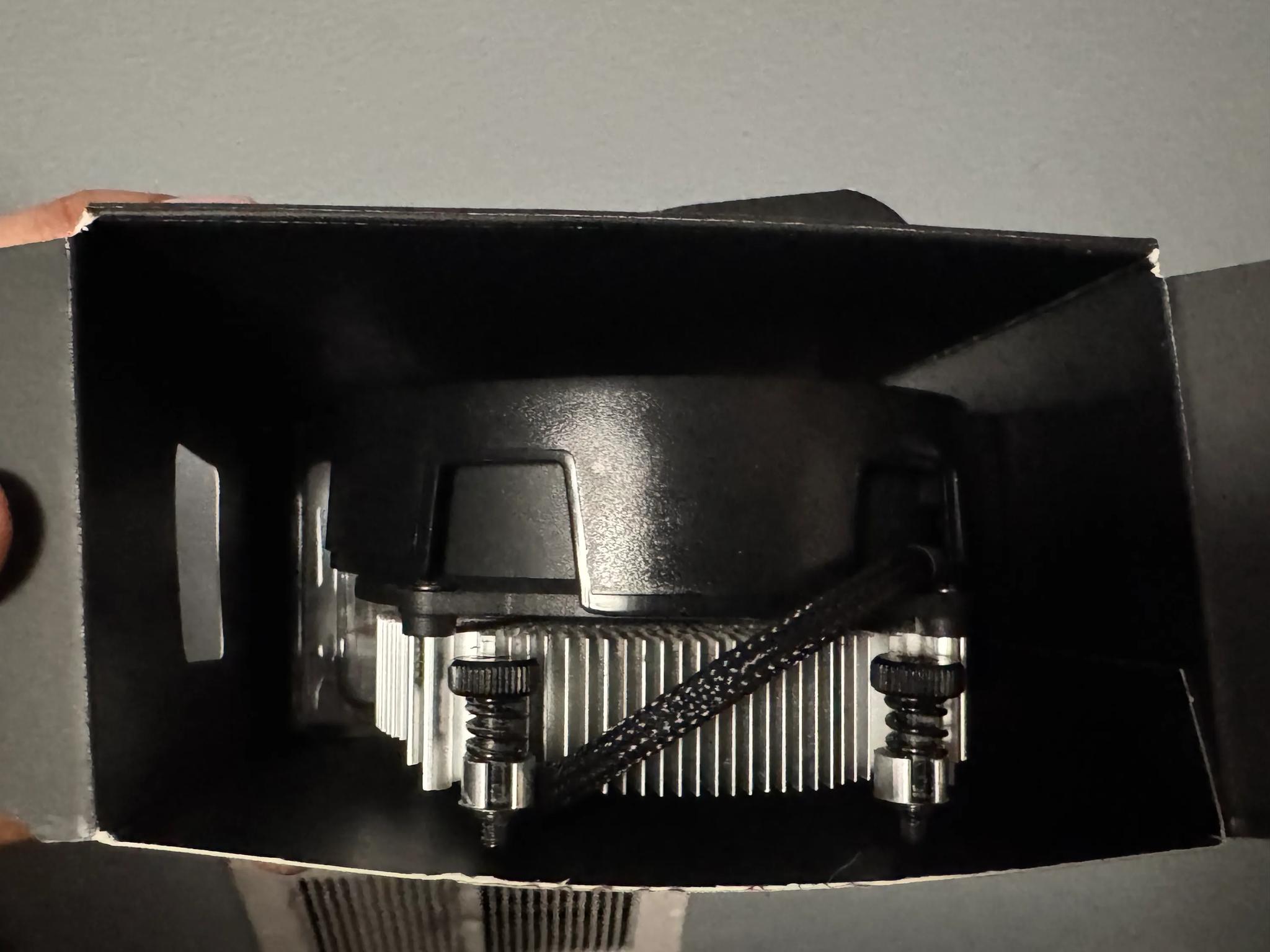 AMD Ryzen 5 5600G CPU/APU AM4 3.9 GHz Used - With Stock Cooler - NOT IN ORIGINAL BOX