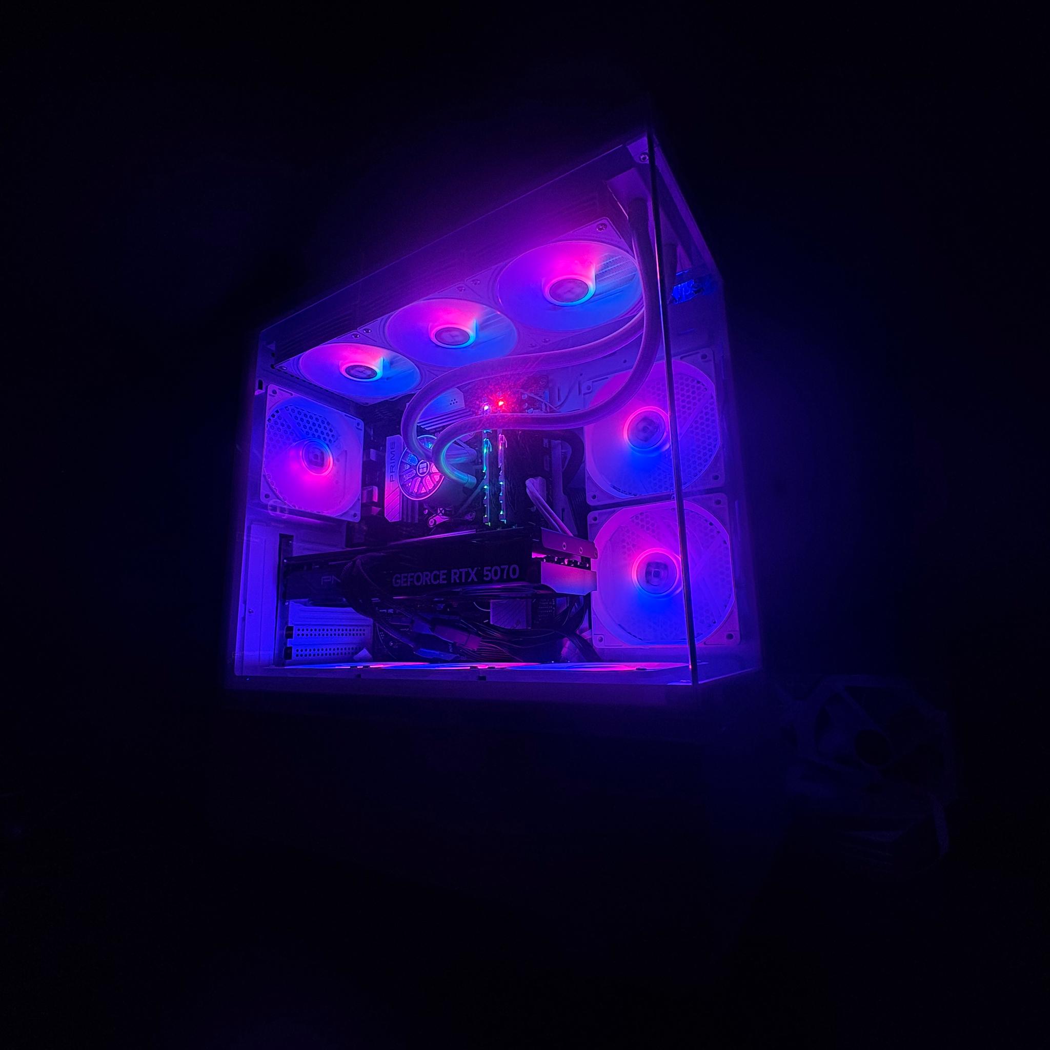 5070/Ryzen 7 7800x3D/32GB DDR5/1TB NVMe-Gaming Pc