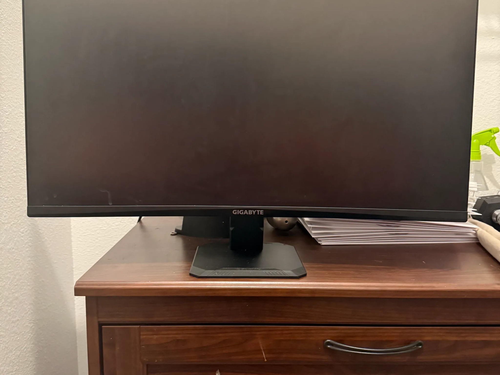 "Pro-Grade GIGABYTE GS27FC 27" 180Hz Curved Gaming Monitor"