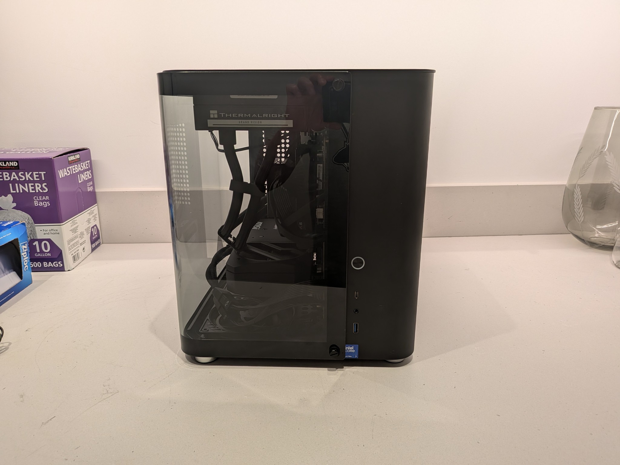 Bomb Devil Blackout - RTX 5070, Intel Core Ultra 7 265K, 32 GB DDR5, 2 TB Gen 5 NVME, Liquid Cooled