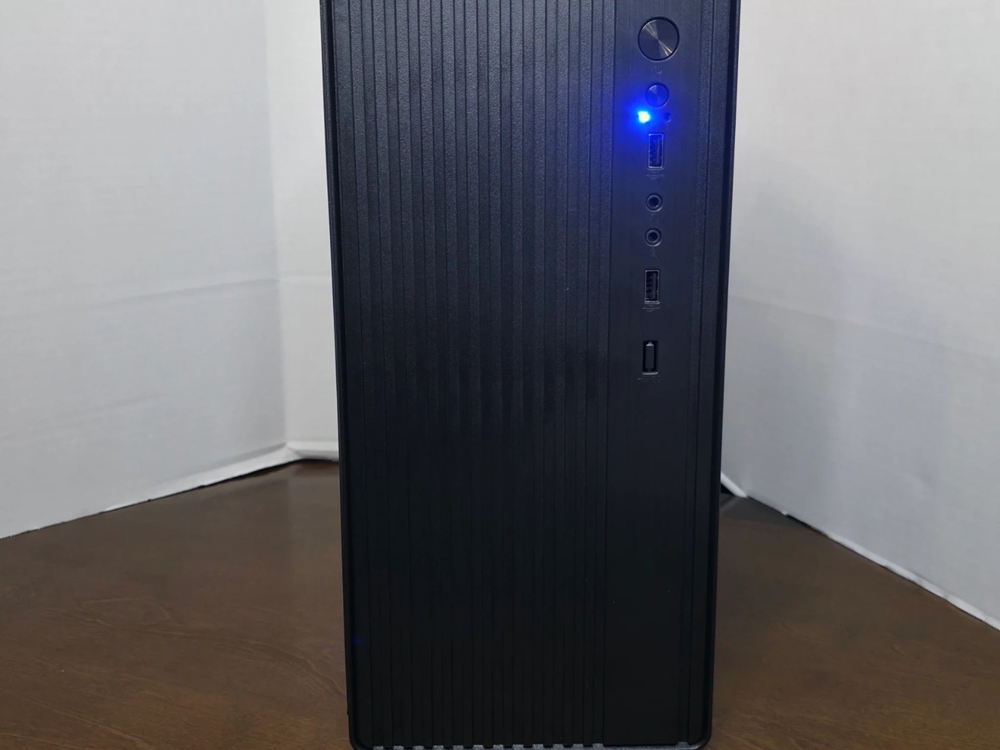 Budget Entry Level Sleeper Gaming PC