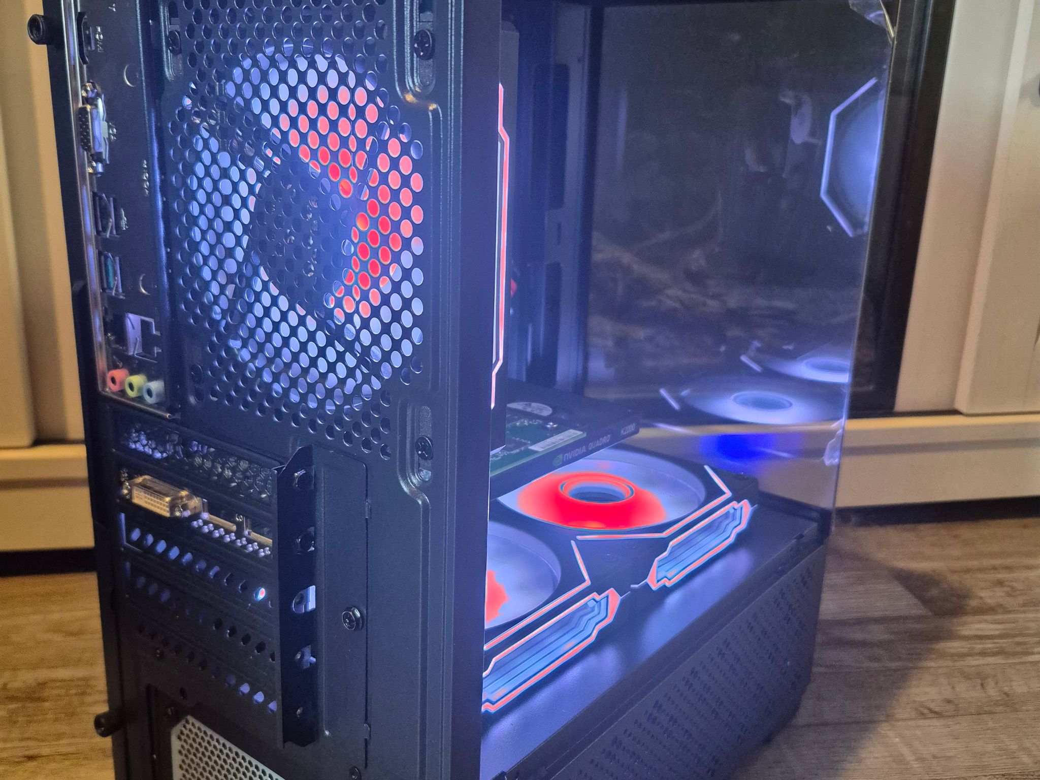 Copy of SCRATBusget Aquarium Build | i5-4570, 16GB RAM, Nvidia K2200 4GB, 512GB SSD, Win10