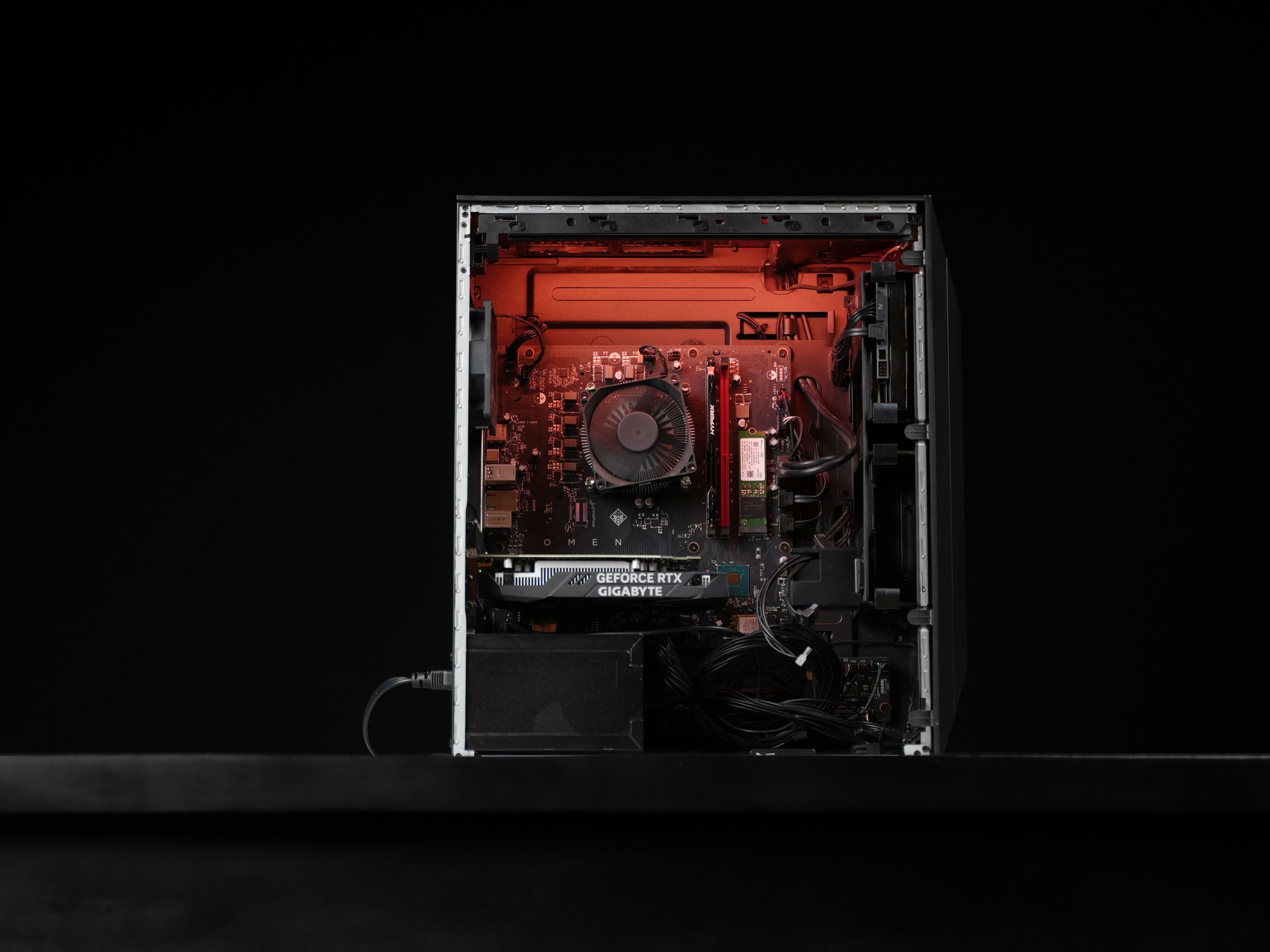 \ QF-01 / RTX 3050 Intel Core i7 9700 16GB 1.3TB Windows 11 Gaming PC Powerhouse