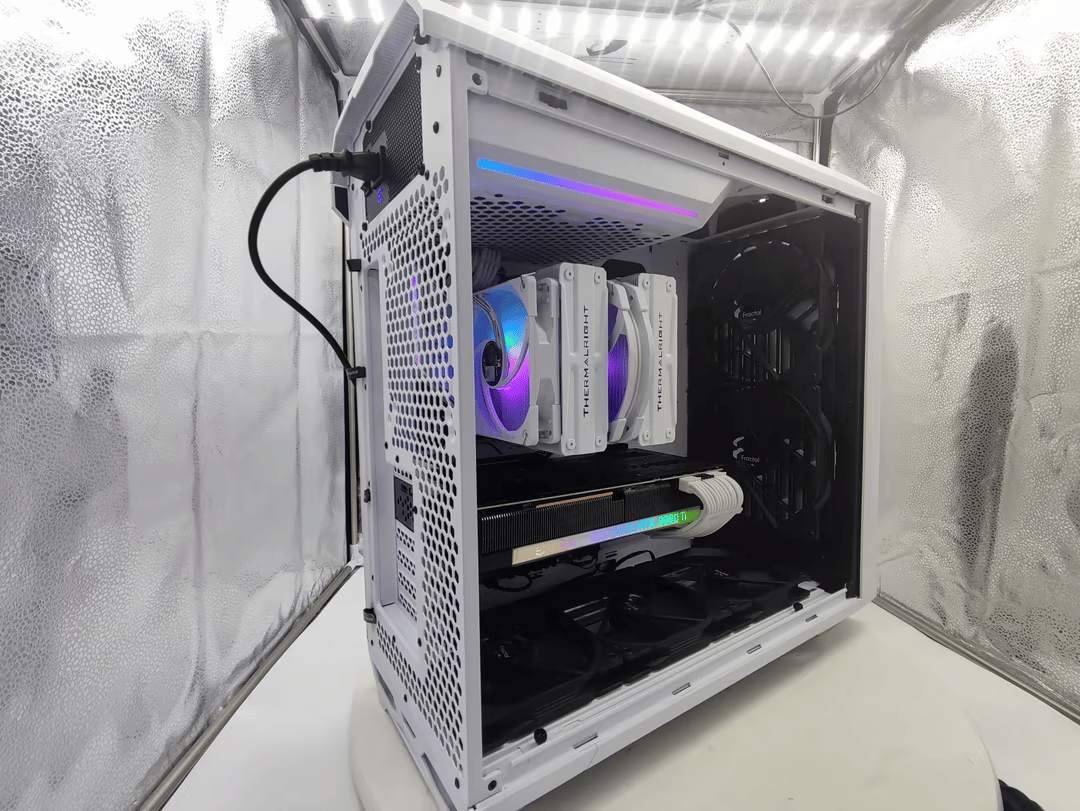 Fractal Torrent 12700k | 3080 Ti FTW3 | 32GB Dominator DDR5 | 1TB NVME