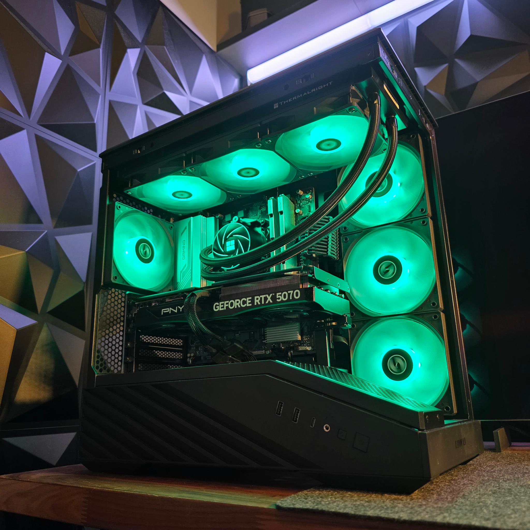 RTX 5070 + RYZEN 5 7600 DDR5 PC