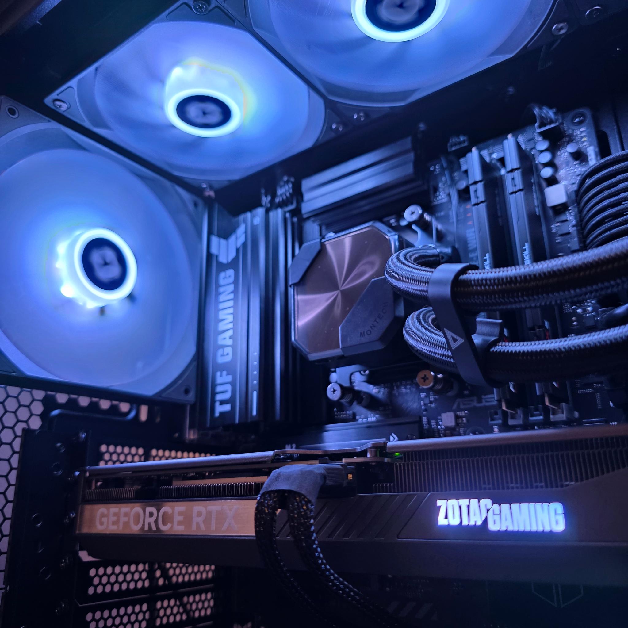 RTX 5070 + RYZEN 7 7700X DDR5 PC