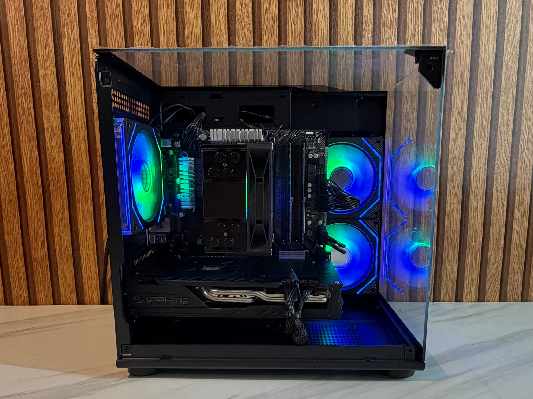 RX 5700XT | RYZEN 5 3600 | 16GB DDR4 | 500GB SSD