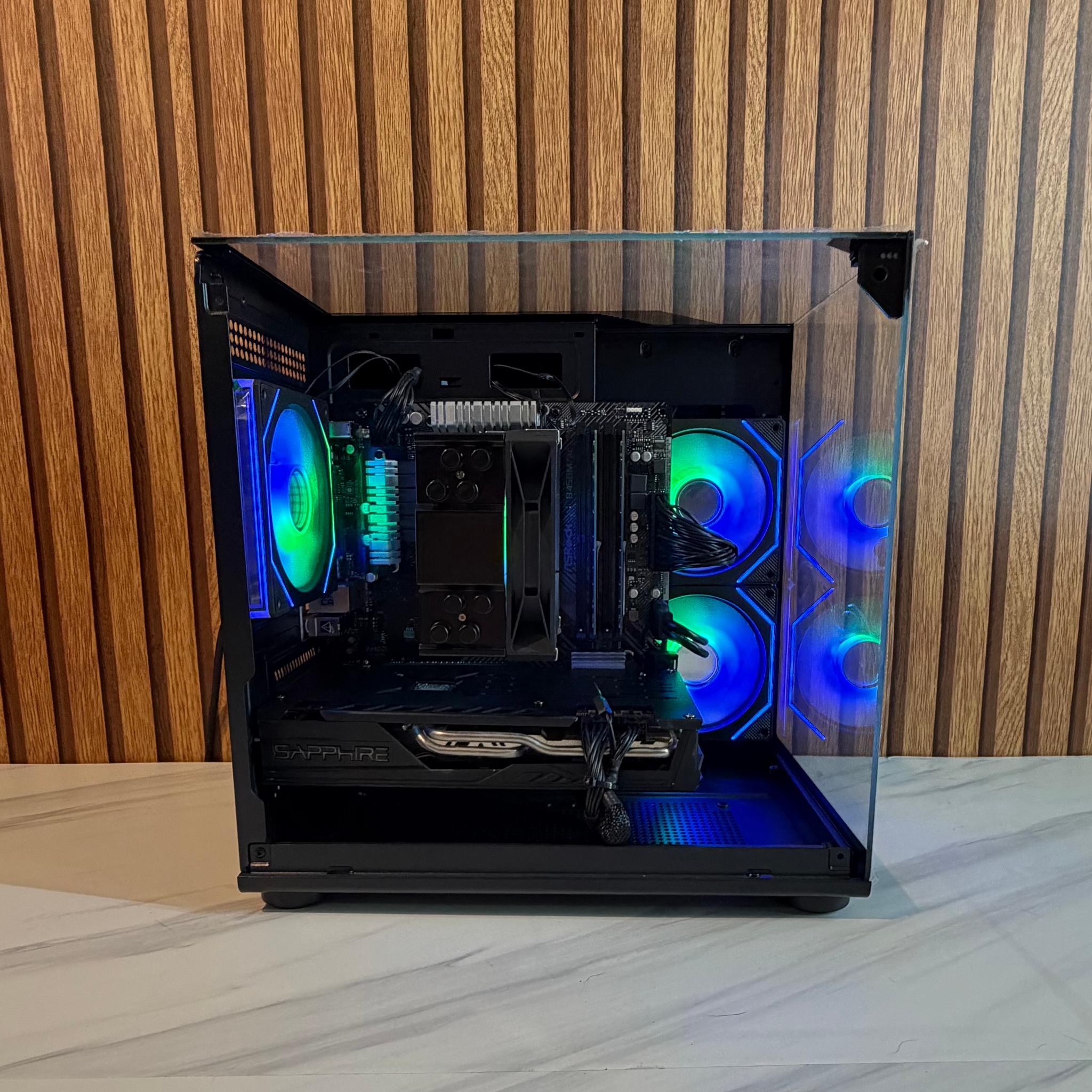 RX 5700XT | RYZEN 5 3600 | 16GB DDR4 | 500GB SSD