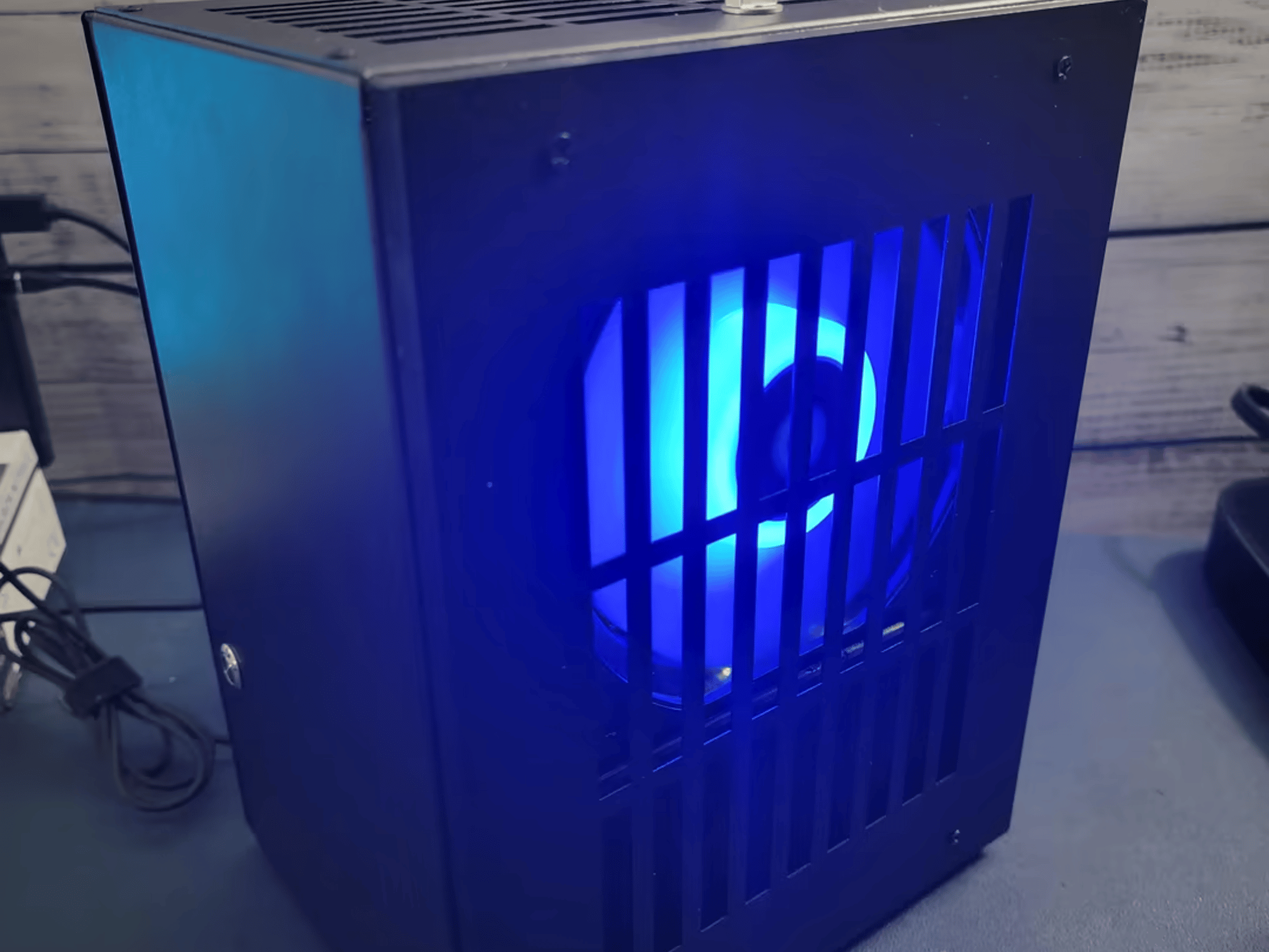 Lil' Slugger: (R5 3600 + RTX 3060) Custom SFF ITX Gaming PC