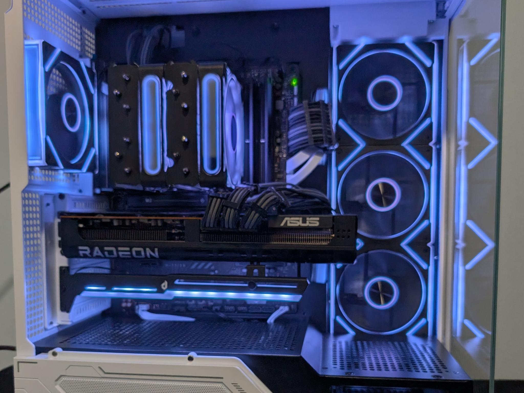 Ryzen 7 7800x3d-RX 9070 XT-32 GB DDR5 6000-1 TB NVME mostly new Gaming PC