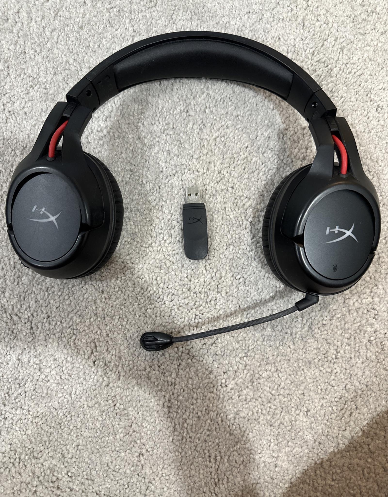 HyperX - Cloud Flight Wireless Gaming Headset for PC, PS4 PS5 - Black/Red