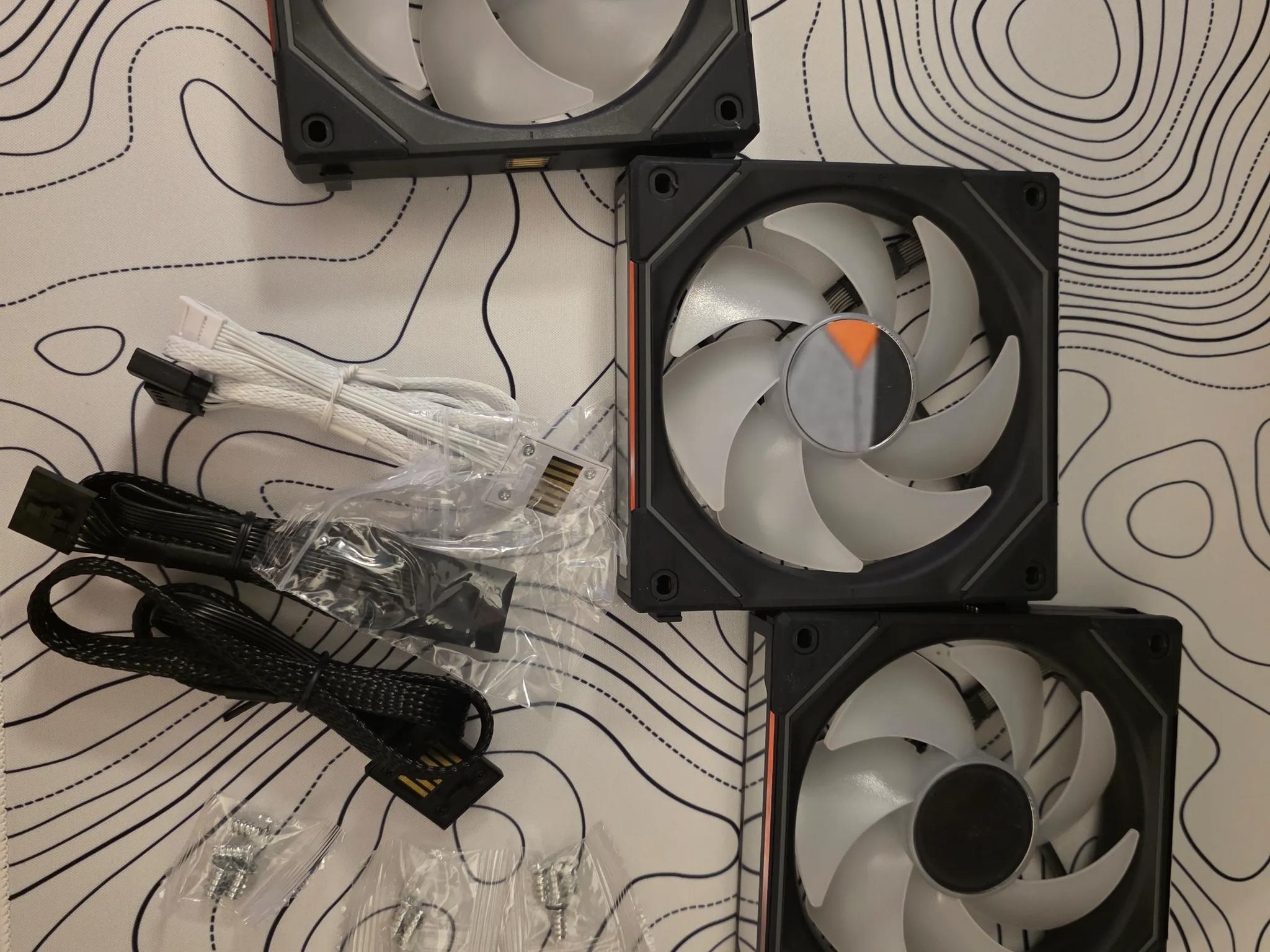 Lian Li UNI Fan SL Infinity Fluid Dynamic Bearing 120mm Case Fan - 3 Pack Black NO CONTROLLER