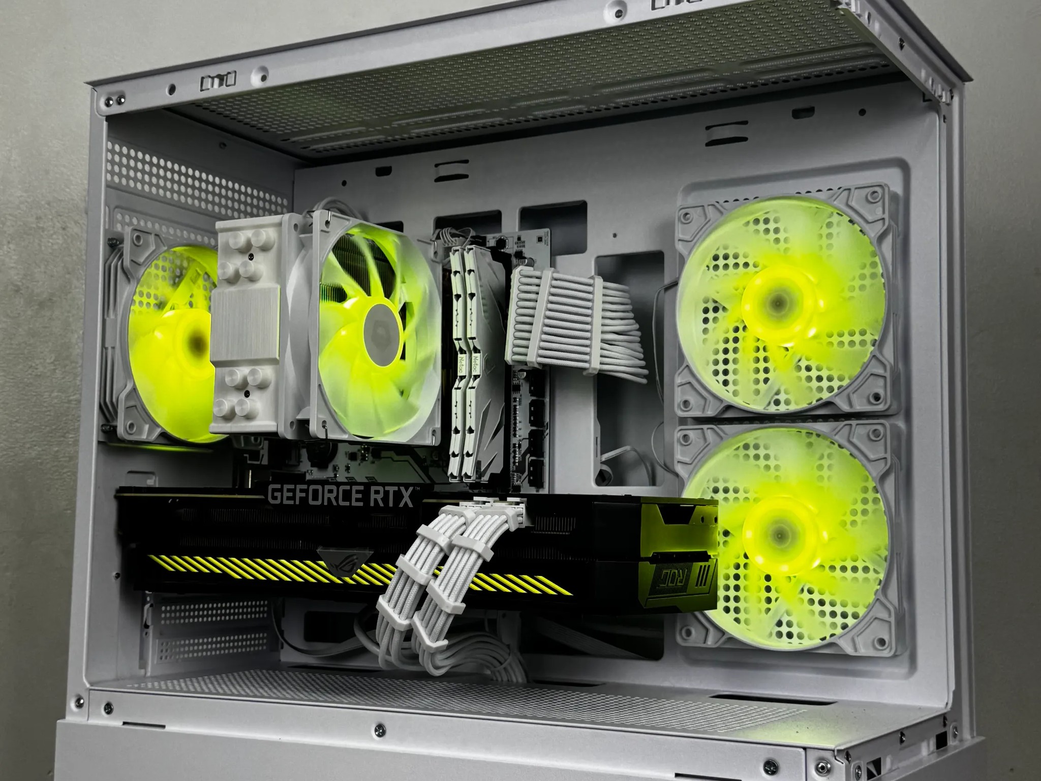 🤍White🤍 Budget Gaming PC (Ryzen 5 5500 + RTX 3070 + 16gb of Ram)