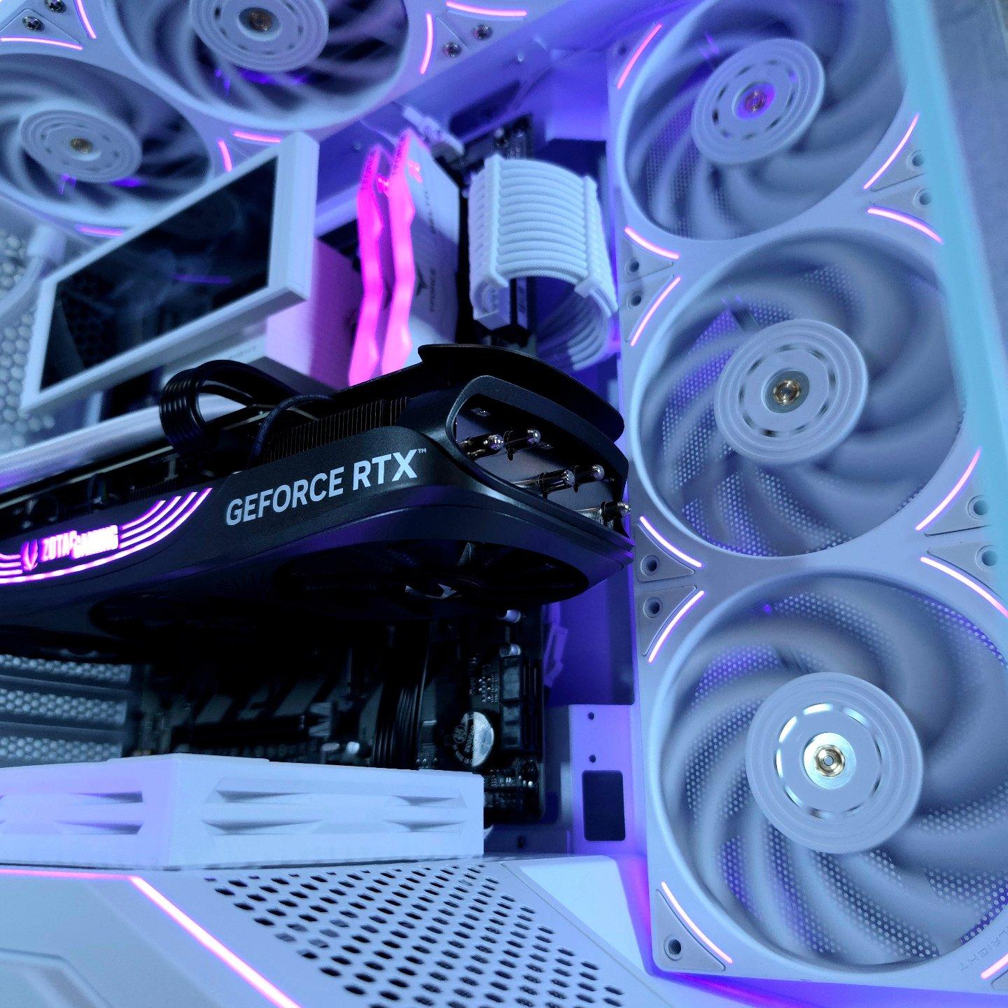 Zotac RTX 4070Ti Super 🤍 Core Ultra 7 265F