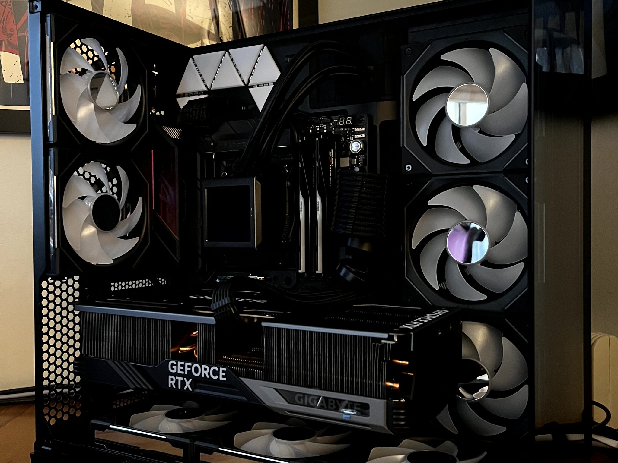 "Golden Tesseract"  - RTX 4080 SUPER OC | Ryzen 7 7800X3D | 32GB @6000 | 4 TB | 1000W Platinum
