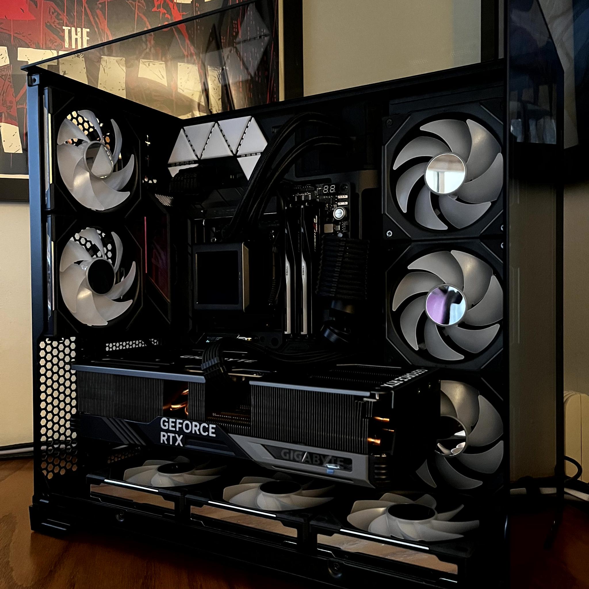 "Golden Tesseract"  - RTX 4080 SUPER OC | Ryzen 7 7800X3D | 32GB @6000 | 4 TB | 1000W Platinum