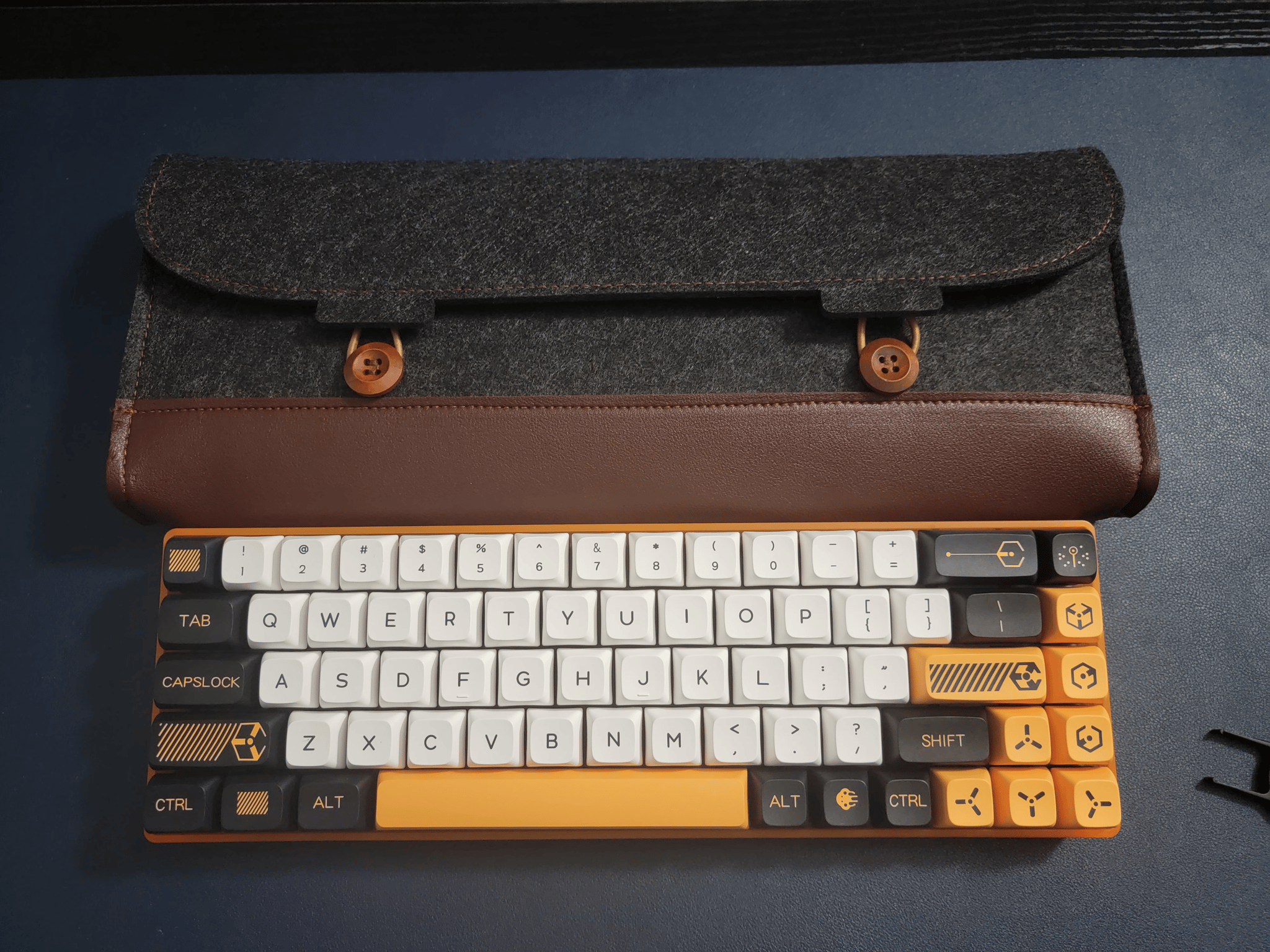 Virtual War: 65% Custom Mechanical Keyboard
