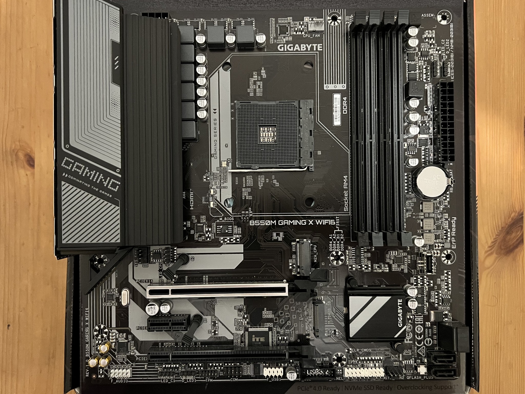 GIGABYTE B550M GAMING X WIFI6 AM4 Micro-ATX