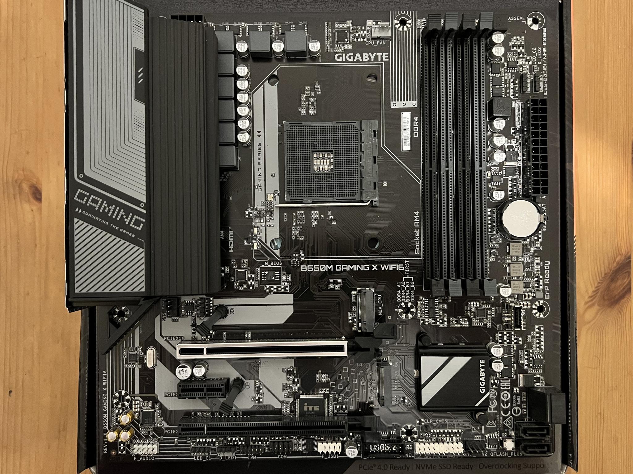 GIGABYTE B550 GAMING X - Image 1