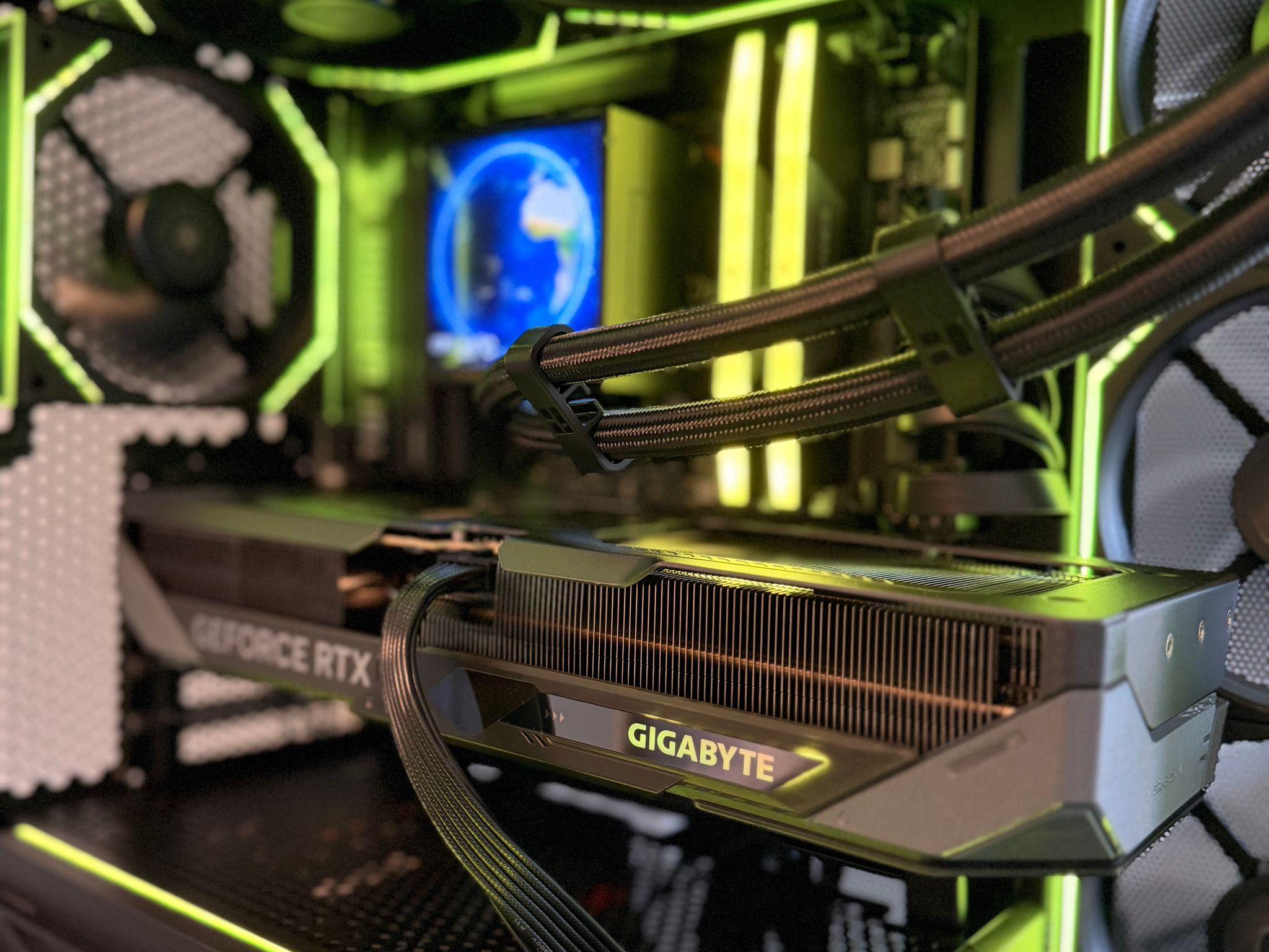RTX 5070 | Ryzen 7 7800X3D | 32GB DDR5 | 1TB NVMe | 850w - Gaming PC