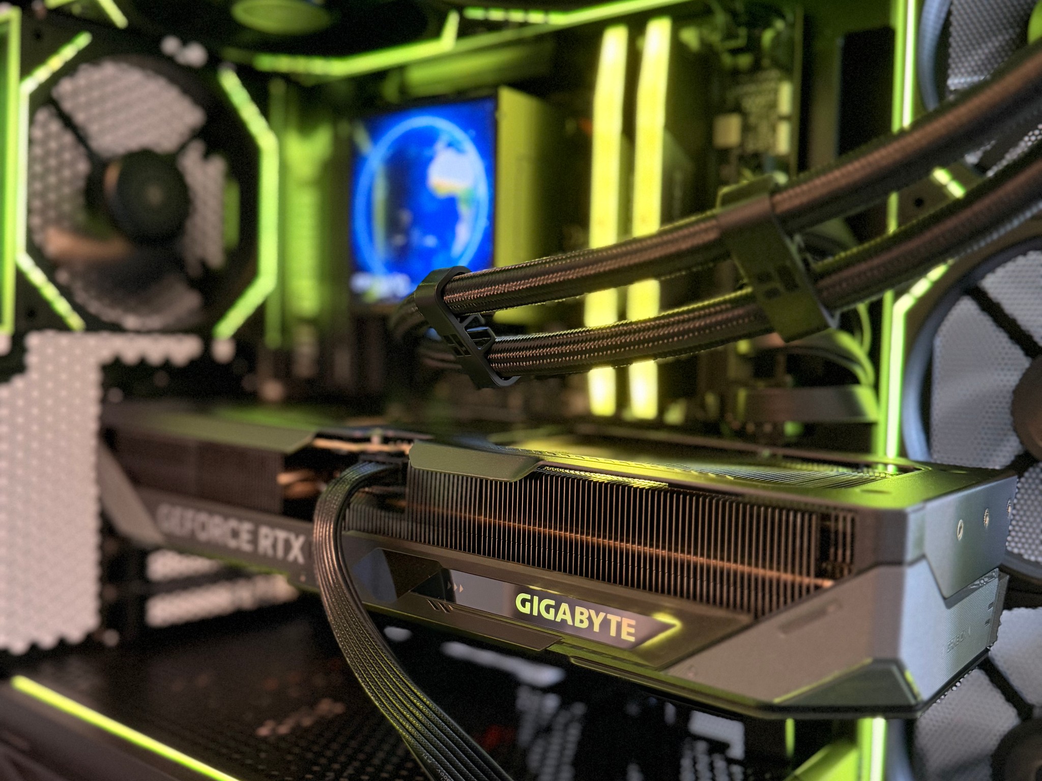 RTX 5070 | Ryzen 7 7800X3D | 32GB DDR5 | 1TB NVMe | 850w - Gaming PC