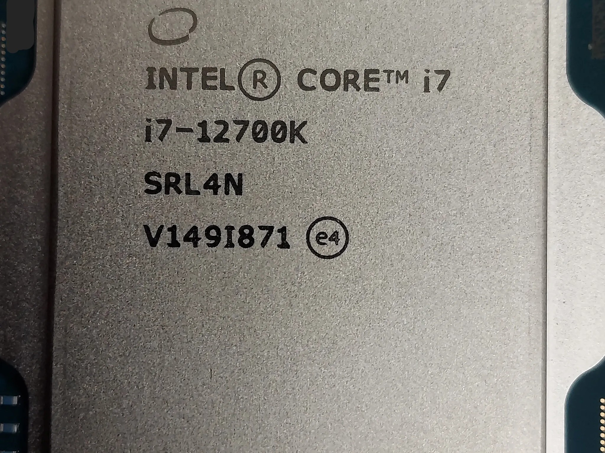 Intel i7-12700k