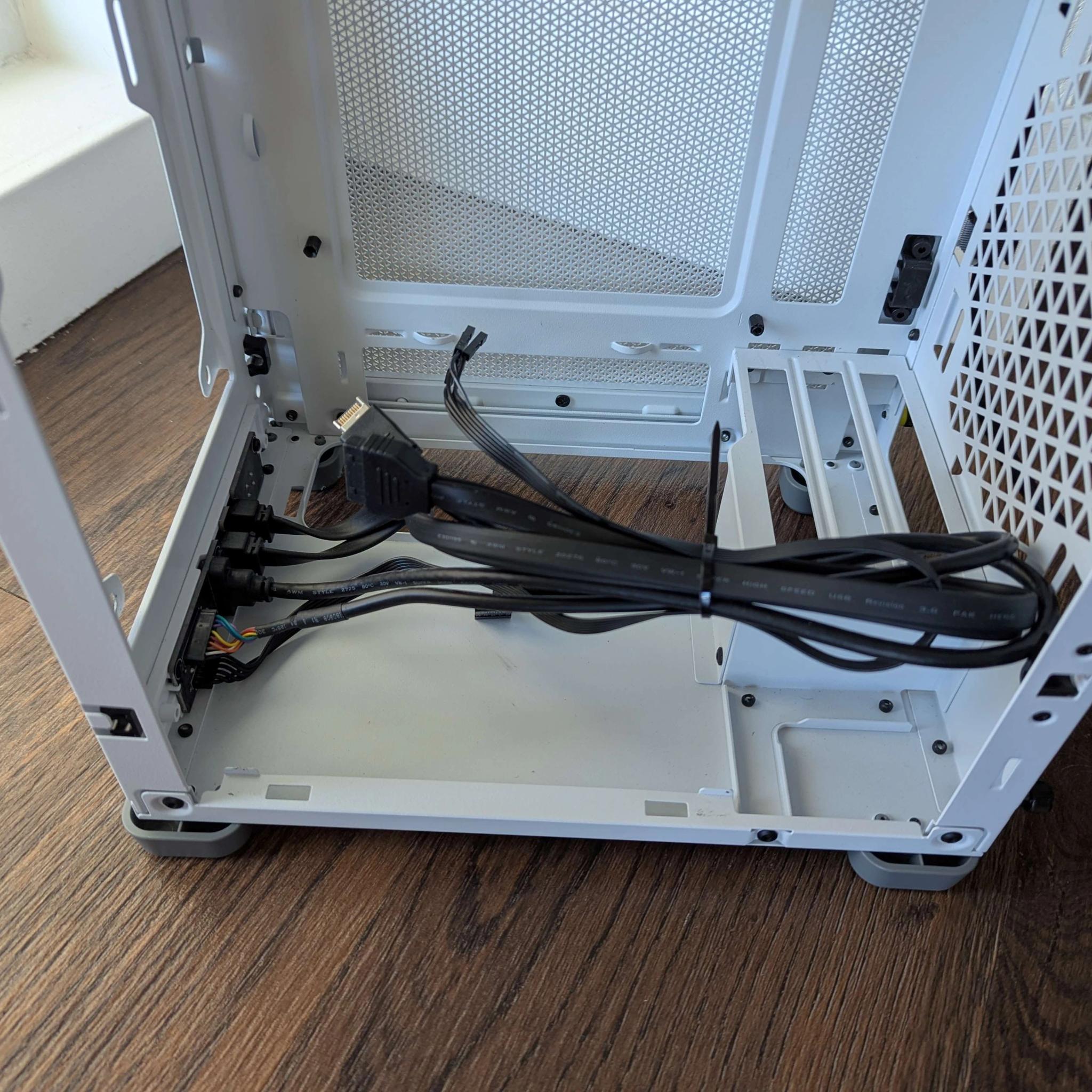 Corsair 2000D SFF Mini ITX Case (White)