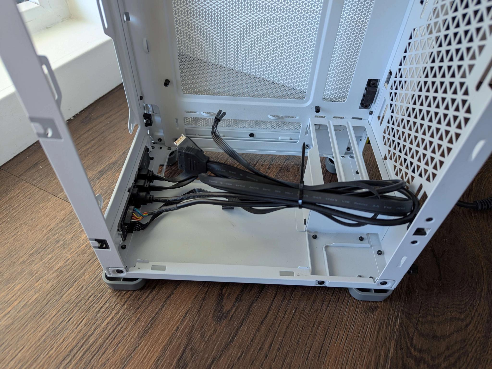 Corsair 2000D SFF Mini ITX Case (White)