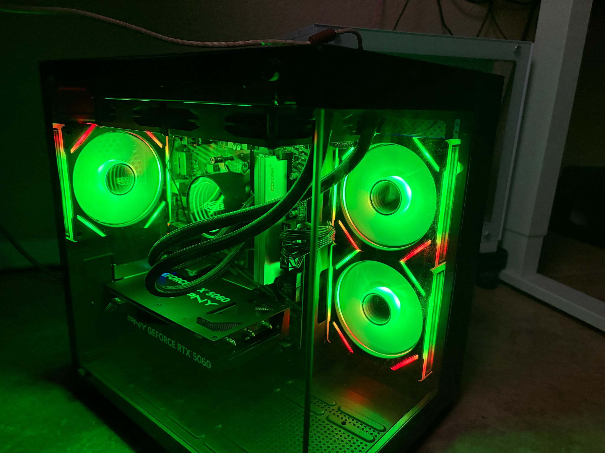 YAWYORE Gaming PC, AMD Ryzen 7 5700X, GeForce RTX 5060 Desktop Computer